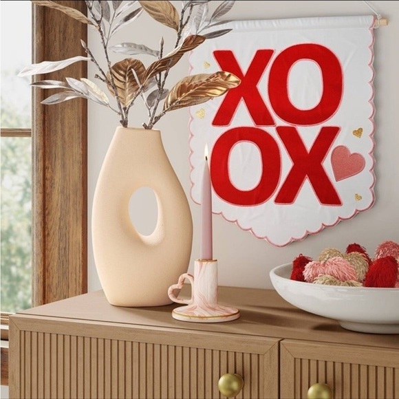 Threshold Ceramic Marbled Heart Taper Holder Valentine's 2024 - Picture 2 of 8